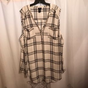 Torrid sleeveless top